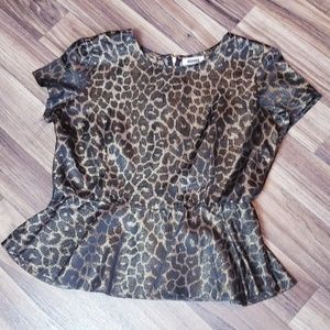 BEAUTIFUL MODBE CHEETAH PRINT PEPLUM TOP ( L)